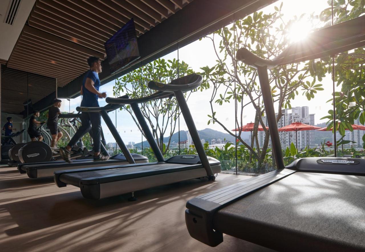 Amari Spice Penang Hotell Bayan Lepas Exteriör bild The gym at The Park