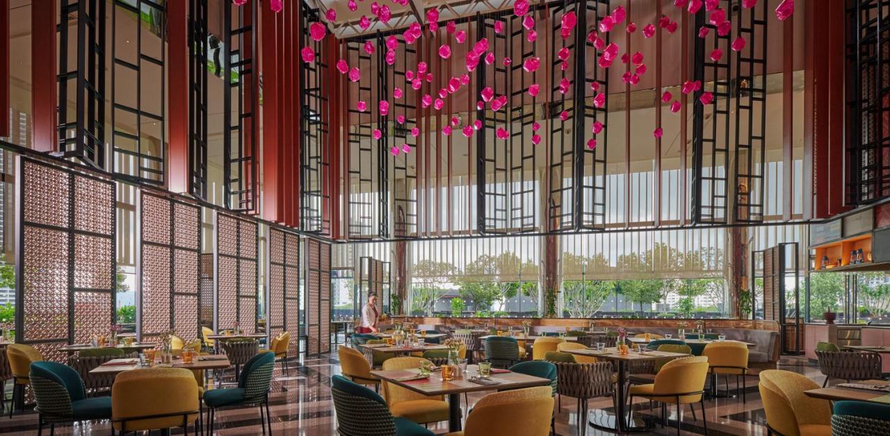 Amari Spice Penang Hotell Bayan Lepas Exteriör bild The restaurant