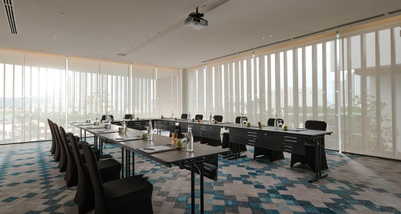 Amari Spice Penang Hotell Bayan Lepas Exteriör bild Meeting room