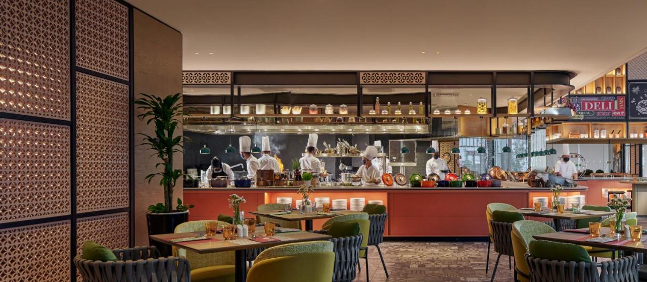 Amari Spice Penang Hotell Bayan Lepas Exteriör bild The Kitchen Table